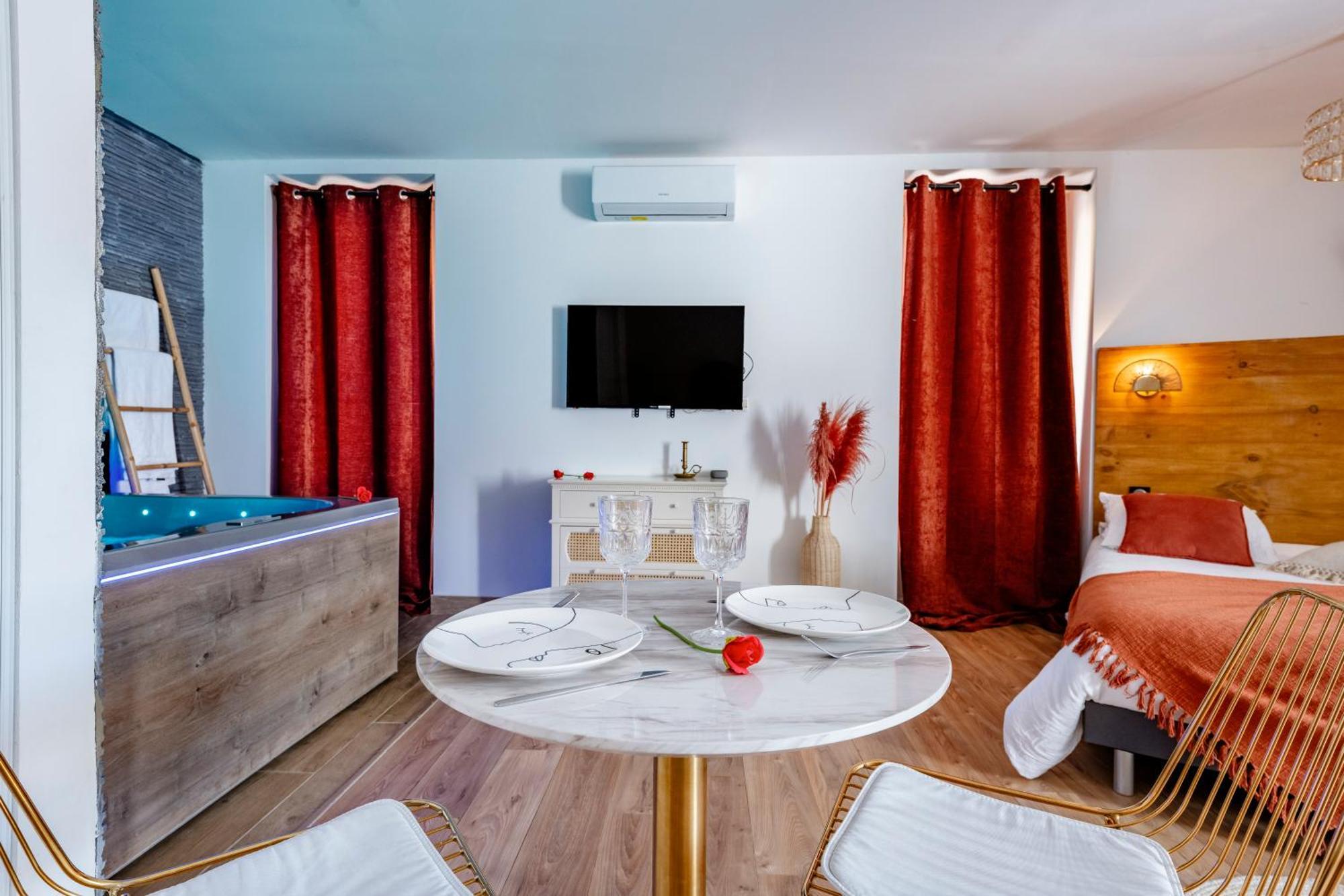 Loft Romantique - Spa Privatif - Spa Noctambulles Hyères Eksteriør bilde